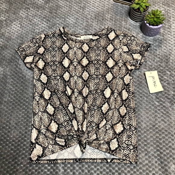 Pinc Tops - 🍭🆕Pinc Snakeskin Blouse with knot in the front